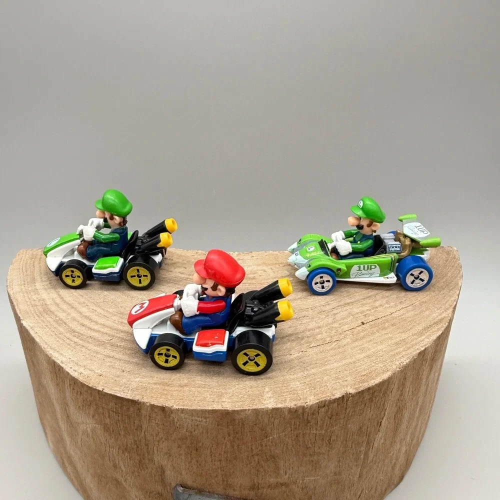 Hot Wheels Mario Kart Diecast Lot Mario Luigi Standard Kart Circuit Special 3pk